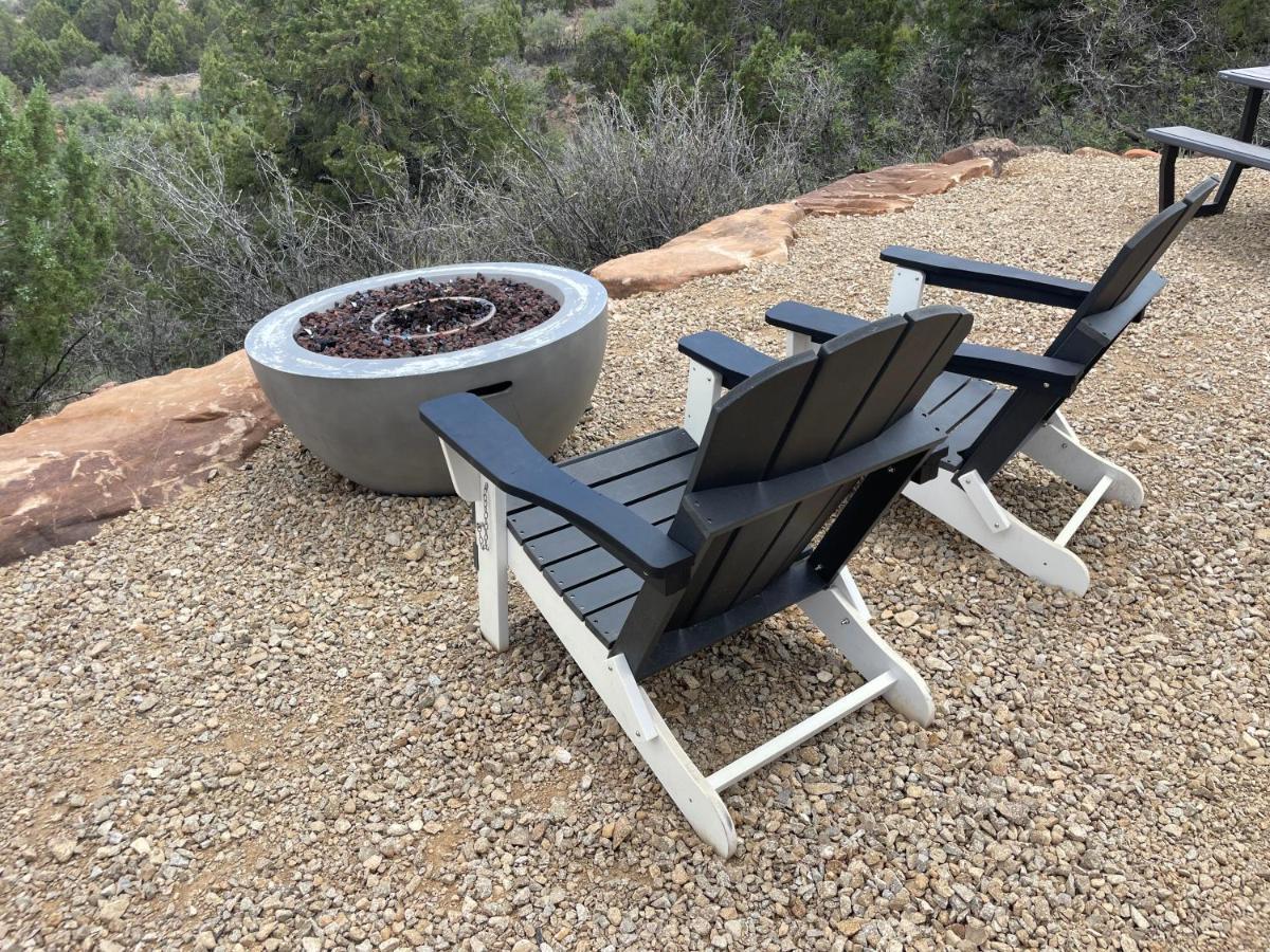 Canyon Rim Domes - A Luxury Glamping Experience!! Monticello Exteriör bild